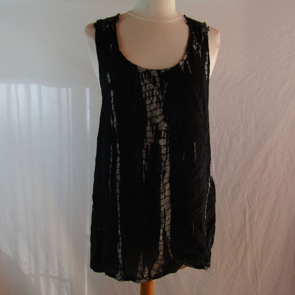 Fun & Flirt Black Gray Tank Crochet Back Sz S EUC